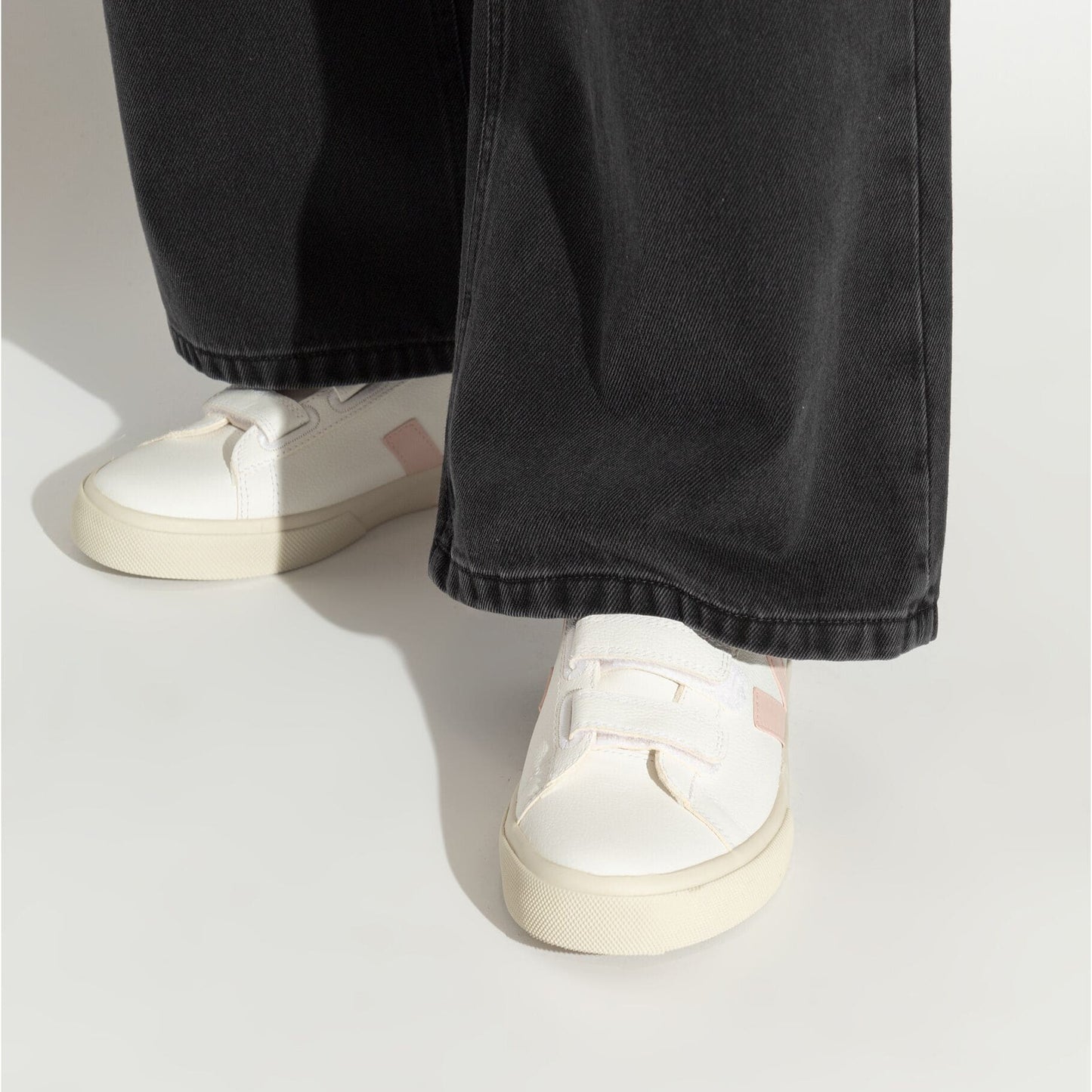 Veja RECIFE CHFREE white/babe