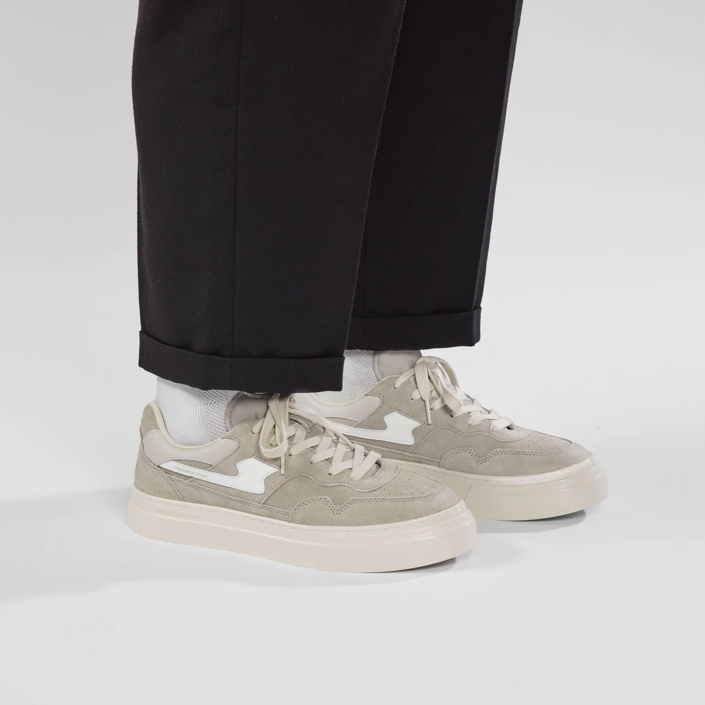 S.W.C PEARL S-STRIKE SUEDE LIGHT GREY-WHITE