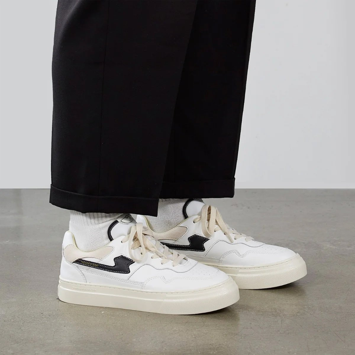 S.W.C PEARL S-STRIKE LEATHER WHITE-BLACK