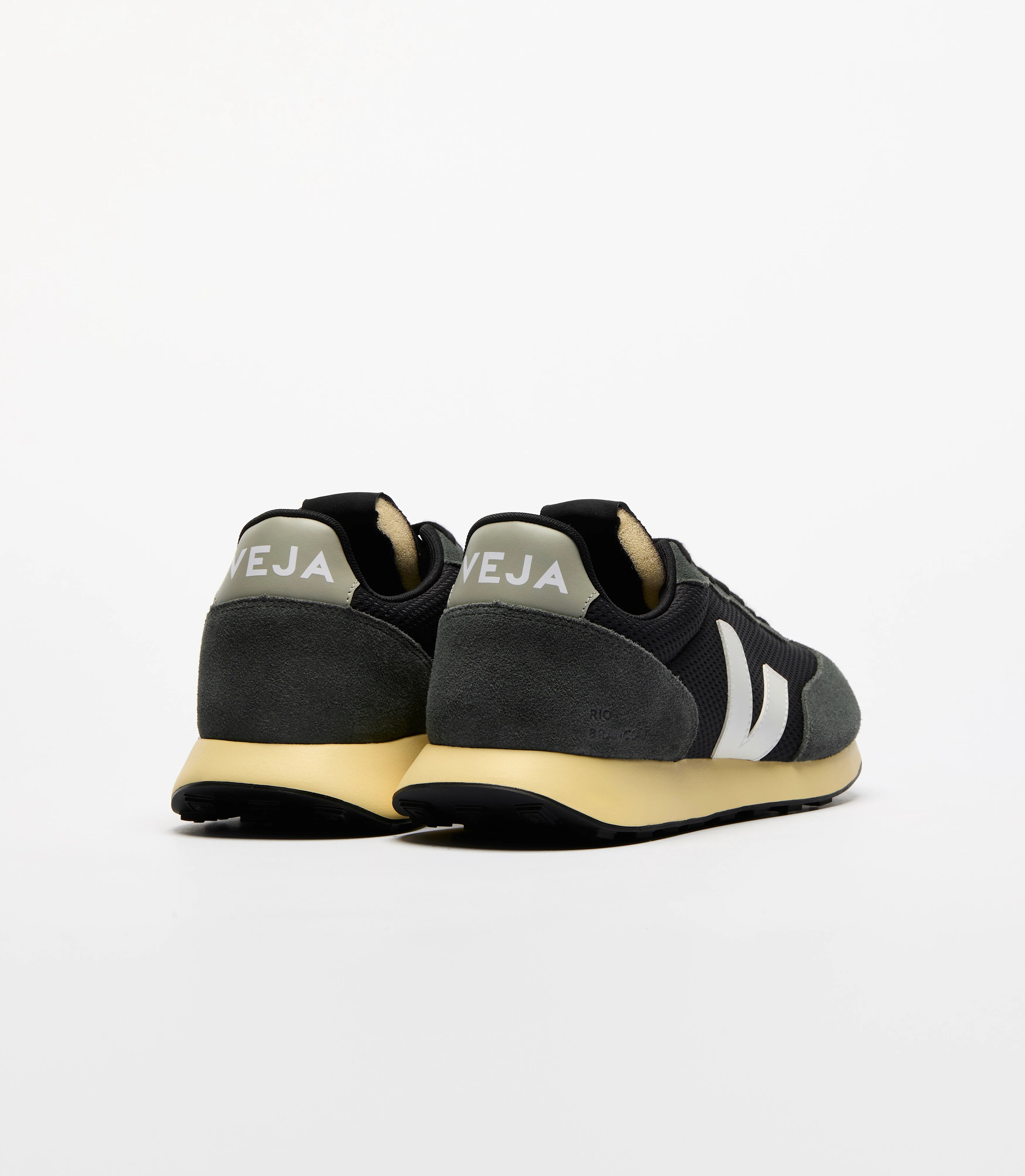 Veja Rio Branco Black